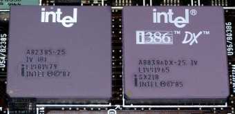 Intel A82385-25 & i386 80386DX 25MHz CPU sSpec: SX218
