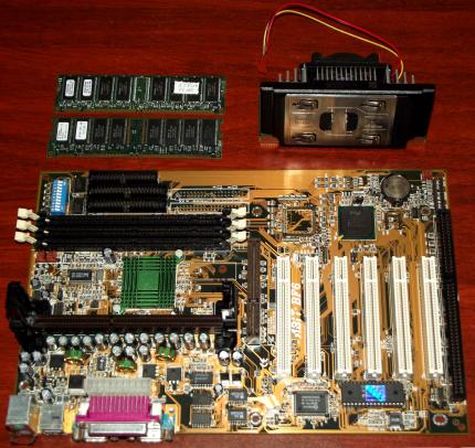 Abit BF6 mit Intel Pentium III 450MHz CPU, 256MB SDRAM, i440BX, Slot-1, Award Bios 1998