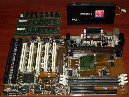 Abit BH6 mit Pentium II 450MHz CPU, 192MB SDRAM, Intel i440BX, Award Bios1998