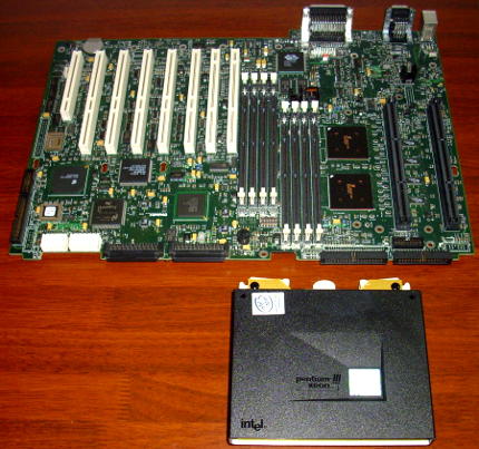 Dual Pentium-III Xeon-mit ATI-Onboard Grafik