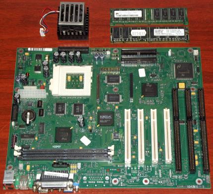 Siemens Nixdorf S26361-D mit Intel Pentium 233MHz MMX CPU, 384MB SDRAM, Matrox (Mystique 220) MGA-1164SG VGA on-Board, Intel 430TX, Phoenix Bios 1997
