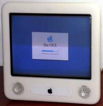 Apple eMac G4 700MHz, 640MB RAM, 40GB HDD & CD-Brenner/DVD-ROM 17 Monitor