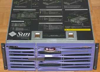 Sun Microsystems SunFire V440 Server, Codename (Chalupa), 4x UltraSPARC IIIi 1,28GHz CPU-Module (Jalapeno), 4GB RAM, DVD